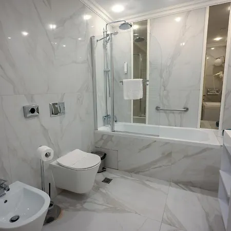 Готель Old Town Boutique Бухарест