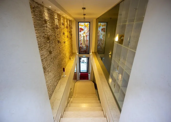 Готель Old Town Boutique Бухарест