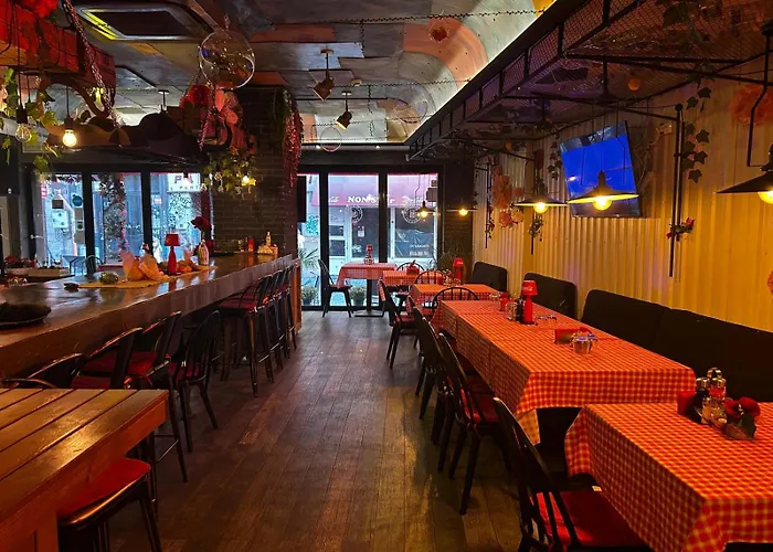 Old Town Boutique Бухарест