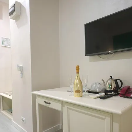 Old Town Boutique 부쿠레슈티