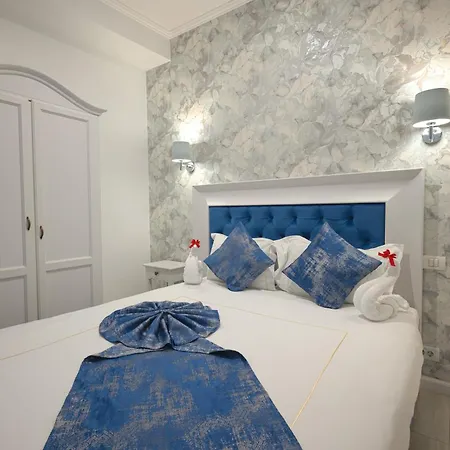 Old Town Boutique 호텔 4*