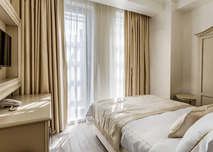 فندق Old Town Boutique 4*