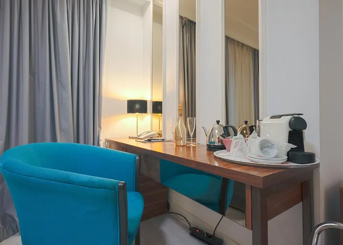 فندق Old Town Boutique 4*