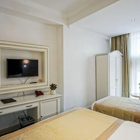 Old Town Boutique 4*